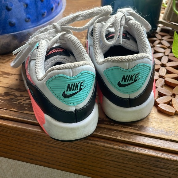 Nike Air Max Retro Fun Sneakers - Picture 7 of 10